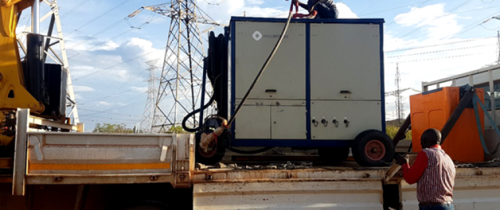 MANUTANTION DE L’ESSAUREUSE DE LONGLINE TECHNOLOGIE SUR LE SITE DE MUTOSHI (KOLWEZI)